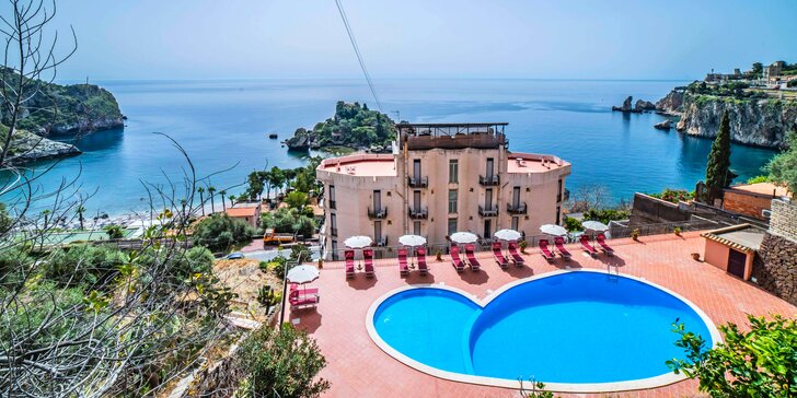 Dovolená na Sicílii v městečku Taormina: snídaně, privátní pláž i možnost letenek přes CK