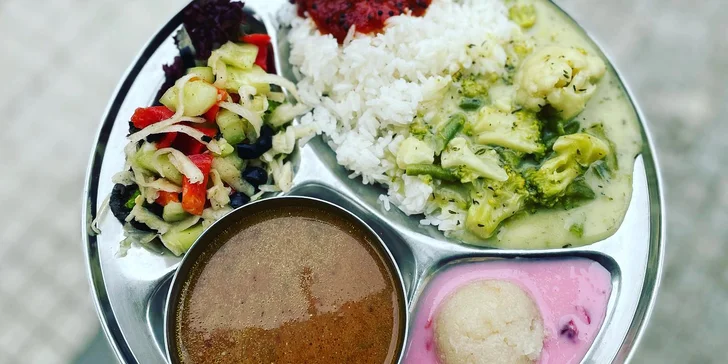 Vegetariánské all you can eat v indickém stylu: na výběr ze 4 různých chodů