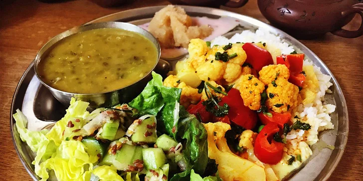 Vegetariánské all you can eat v indickém stylu: na výběr ze 4 různých chodů