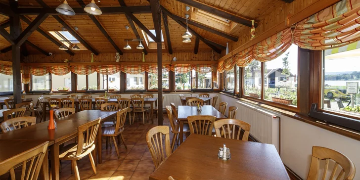 Pobyt v hotelu přímo u Lipna: příjemný pokoj, polopenze i drink