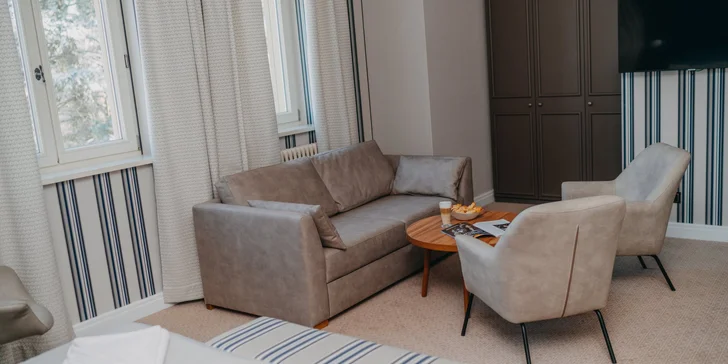 Adult only apartmány ve Sklářské Porubě: historický hotel se zahradou, wellness, snídaně i kinosál