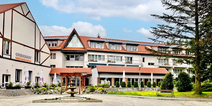 Polské Zlaté Hory: wellness, snídaně či all inclusive, bazén i atrakce a až 2 děti zdarma