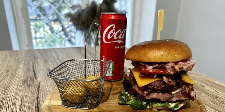 Pořádný burger i s přílohou a pitím či omáčkami pro 1 či 2 osoby