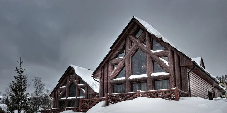 Pobyt s noblesou: luxusní chaty s výhledem na Belianské Tatry, vlastní sauna a jacuzzi na terase