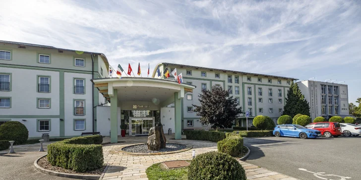 Pobyt v Plzni v páru i s rodinou: 4* hotel se snídaní, svařák a sladké občerstvení