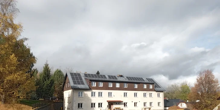 Pohoda v jižních Čechách: hotel s velkou zahradou a polopenzí či snídaní