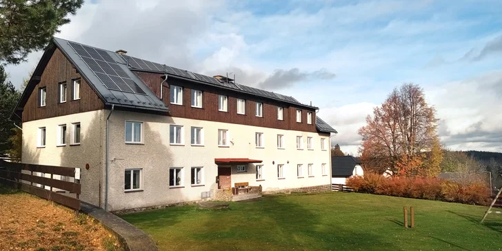 Pohoda v jižních Čechách: hotel s velkou zahradou a polopenzí či snídaní