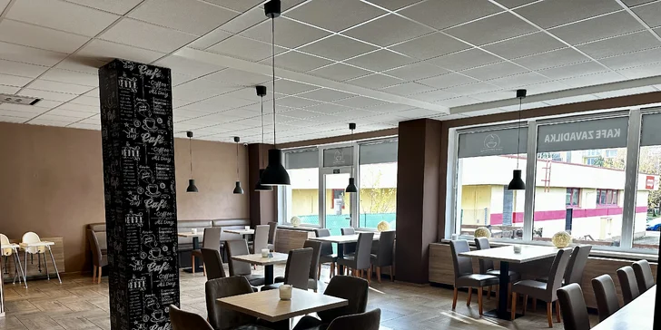 30cm pizza dle výběru a sklenka prosecca nebo čepovaný Kozel pro jednu až dvě osoby