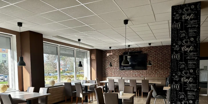 30cm pizza dle výběru a sklenka prosecca nebo čepovaný Kozel pro jednu až dvě osoby