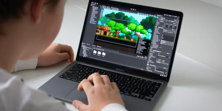 Workshop programování her s halloweenskou či vánoční tematikou pro děti od 8 let