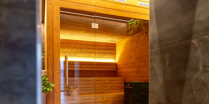 120 nebo 180 min. v privátním wellness pokoji i s občerstvením a sektem až pro 6 osob