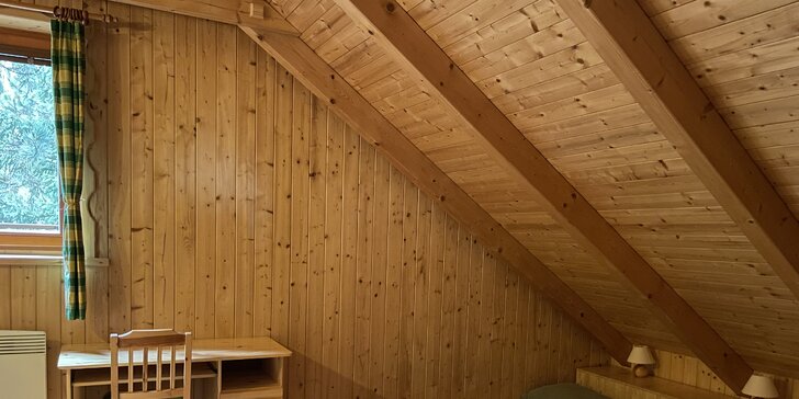 Krásná plně vybavená chata ve Východních Čechách až pro 12 osob