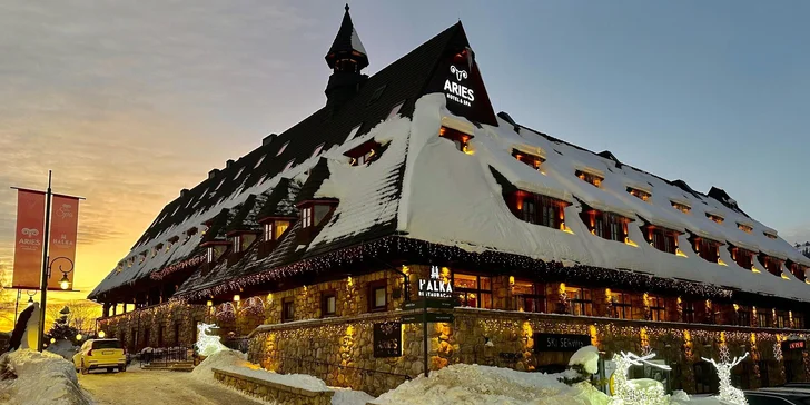 Luxusní 5* hotel v centru Zakopaného: neomezený wellness se saunami i vířivkami, polopenze