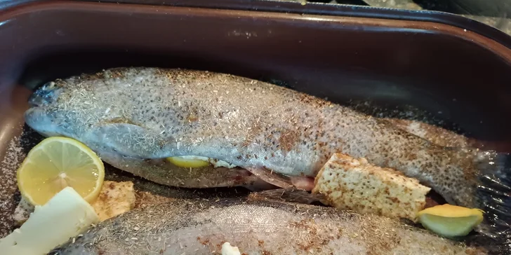 Prodej pstruhů čerstvě vylovených ze sádek v Šenově: 1 kg