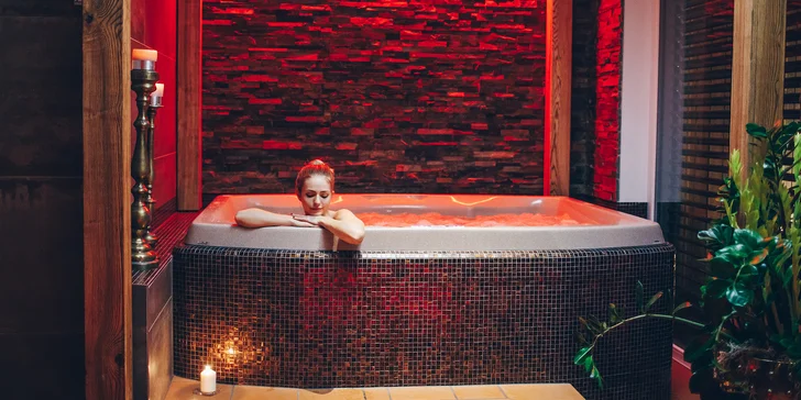 Vstup do veřejného či privátního wellness až pro 4 osoby: vířivka, sauna i prosecco