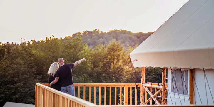 Dovolená v luxusním glampingu v srdci Štiavnických vrchů až pro 6 osob vč. snídaně