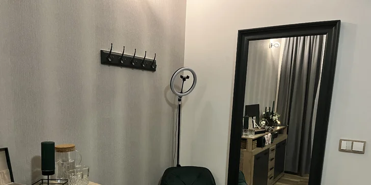 Maderoterapie či lymfodrenáž v salonu na Malé Straně: 60 až 120 minut relaxu