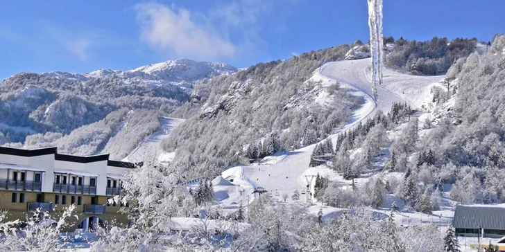 Silvestrovský zájezd do italských Dolomit: bus, 4 noci v penzionu s polopenzí a skipas