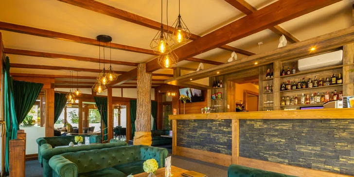 Ubytování v zámečku Boncz se snídaní i vstupem do termálů Podhájska