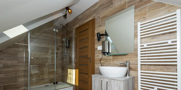 Ubytování v zámečku Boncz se snídaní i vstupem do termálů Podhájska