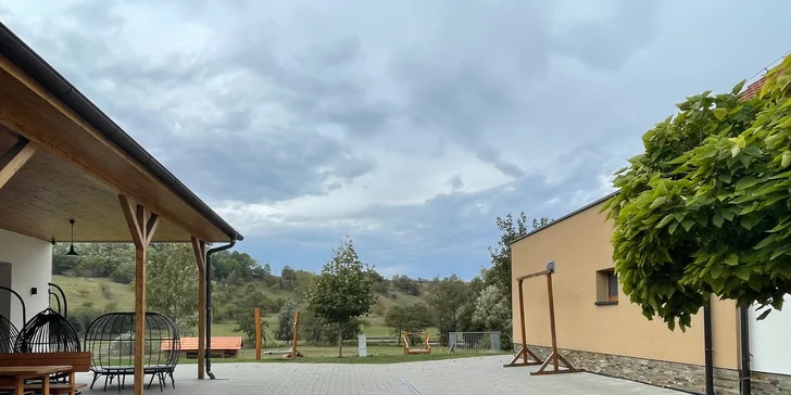Dovolená v přírodě jižní Moravy: snídaně, možnost privátního wellness a velký areál pro děti s minizoo