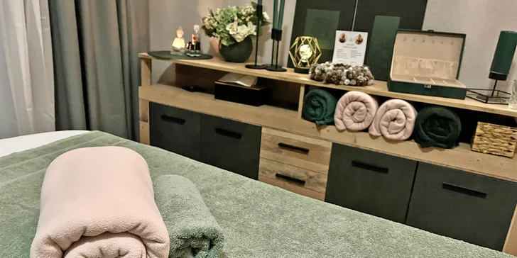 Maderoterapie či lymfodrenáž v salonu na Malé Straně: 60 až 120 minut relaxu