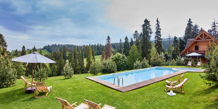 Luxusní relaxace blízko města Zakopané: wellness s bazénem a saunou, snídaně či polopenze i láhev vína
