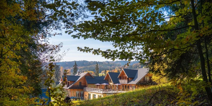 Luxusní relaxace blízko města Zakopané: wellness s bazénem a saunou, snídaně či polopenze i láhev vína