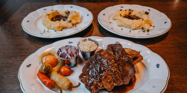 Tříchodové menu pro dva: krevety s kokosovým mlékem, hovězí žebro a fondant