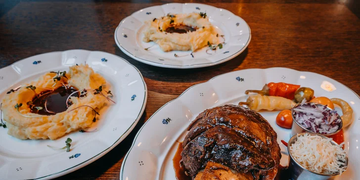 Tříchodové menu pro dva: krevety s kokosovým mlékem, hovězí žebro a fondant