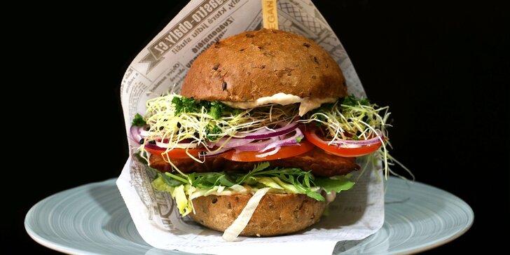 Hovězí či veganský burger dle výběru z 6 druhů, limonáda i opečené brambory pro 1-2 osoby