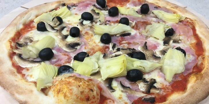 Jedna či dvě velké pizzy o průměru 40 cm: hawai, prosciutto, diavola i quattro formaggi