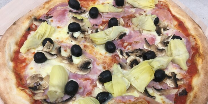 Jedna či dvě velké pizzy o průměru 40 cm: hawai, carbonara, diavola i quattro formaggi