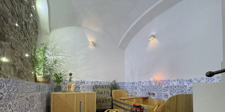 Privátní relax v pivní lázni i finské sauně, pivo i občerstvení pro 2 osoby