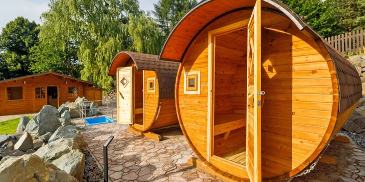 Ve všední dny za relaxací: 2 hodiny ve venkovním wellness i 3chodové menu pro 2 osoby