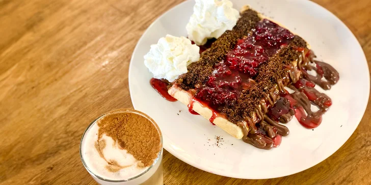 Sladká vafle, palačinka či lívance i teplý nápoj pro děti i dospělé v podniku Star Waffles