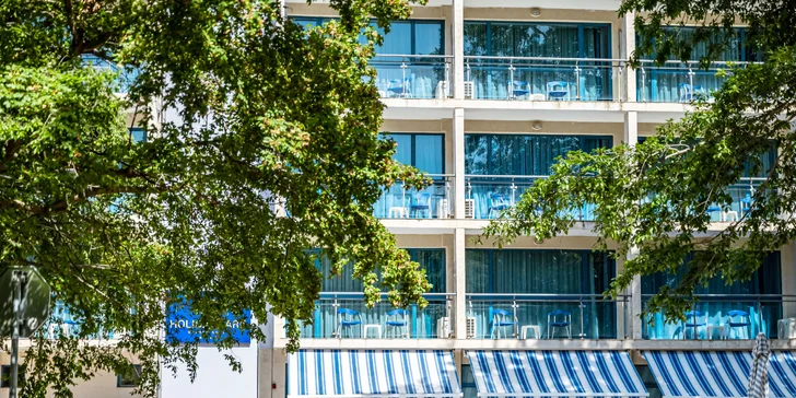 All inclusive dovolená v Bulharsku: apartmány pro páry i rodiny, bazén, animace i děti zdarma