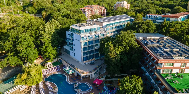 All inclusive dovolená v Bulharsku: apartmány pro páry i rodiny, bazén, animace i děti zdarma