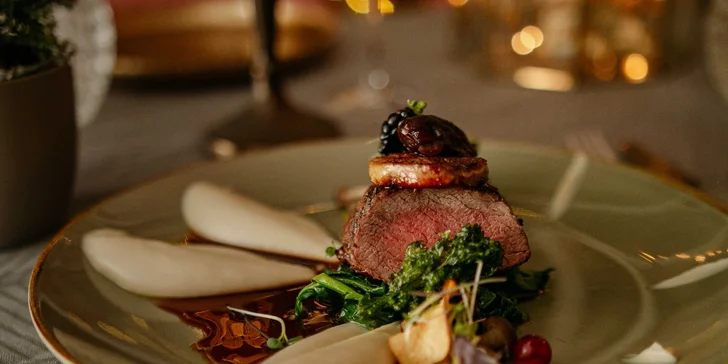 5chodové menu v luxusní zahradní restauraci v centru Prahy pro 2 osoby
