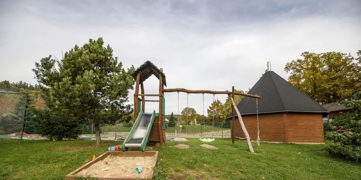 Pobyt ve středních Čechách: možnost stravy, rybaření i minizoo