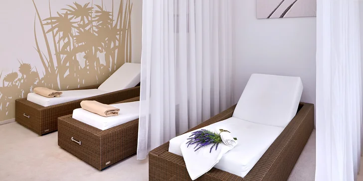 Veřejný wellness s bazénem, saunami a vířivkou pro dospělé i rodinu či privátní sauna