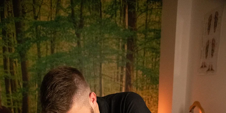 Masáž dle výběru: aromaterapeutická, kosmetická, medová i baňkování nebo lávové kameny
