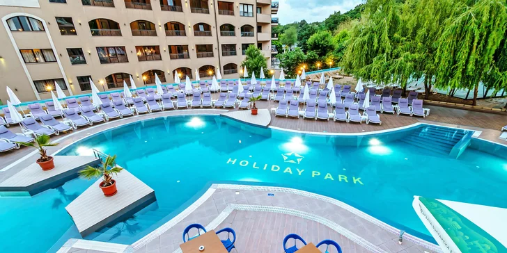 All inclusive dovolená v Bulharsku: apartmány pro páry i rodiny, bazén, animace i děti zdarma