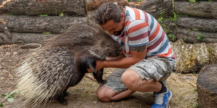 VIP prohlídka Kontaktního Zooparku, při které si budete moci zvířata pohladit
