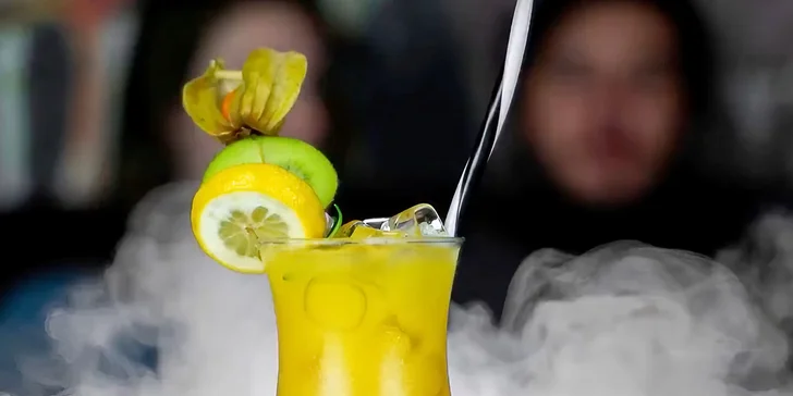Udělejte si pohodový večer: 2 drinky i s vodní dýmkou dle vlastního výběru
