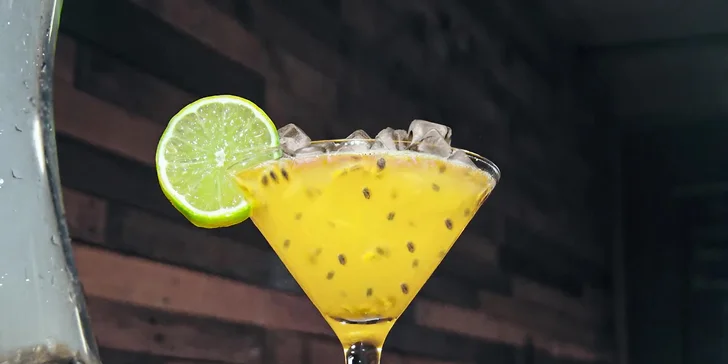 Udělejte si pohodový večer: 2 drinky i s vodní dýmkou dle vlastního výběru