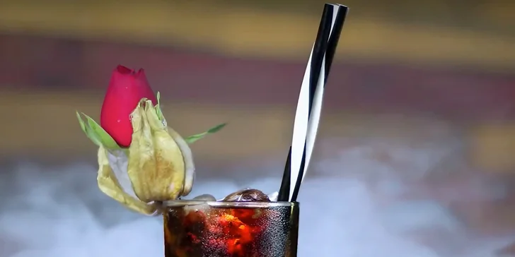 Udělejte si pohodový večer: 2 drinky i s vodní dýmkou dle vlastního výběru