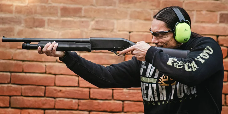 Střelecký balíček do Fortové pevnosti: 2–5 zbraní s až 50 náboji, Beretta i Scorpion či BREN