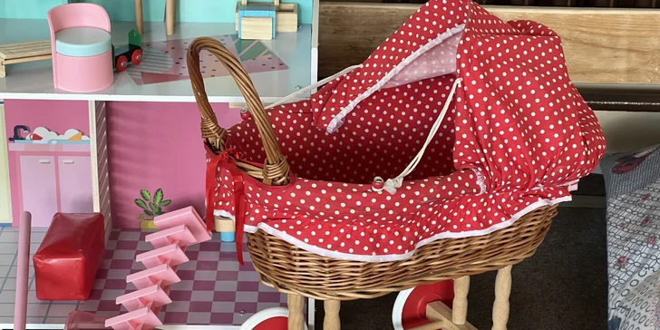 Horká čokoláda podle výběru v kavárně s dětskou herničkou