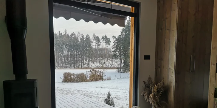 Luxusní chata v kempu na Vysočině: venkovní vířivka a výlety po kraji lesů a rybníků